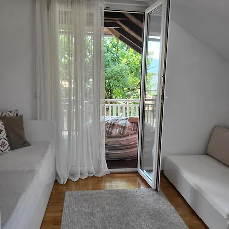 Mek Lux Apartment