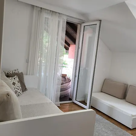 Mek Lux Apartment