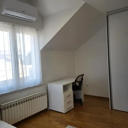 Mek Lux Apartment