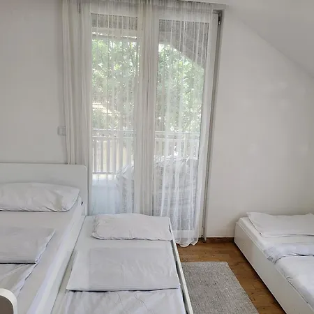 Mek Lux Apartment *