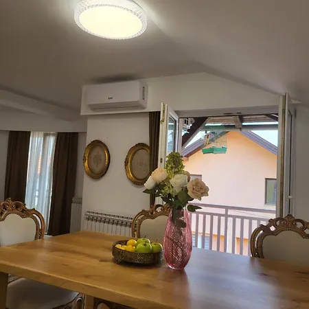 Mek Lux Apartment *